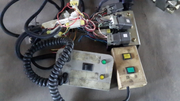 ขายชุดไฮดรอลิค พร้อมชุดคุม 12v สภาพสวยพร้อมใช้