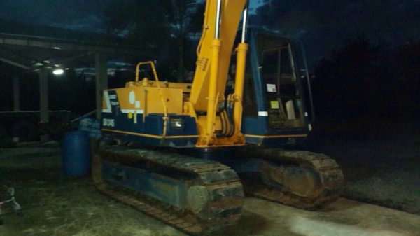 ขายอาร์ม สไลน์ ใส่ sk 045 sk 120 โกเบ เก่านอก ราคา 65,000 บาท สนใจติดต่อ 080-6014122 (เก่ง)