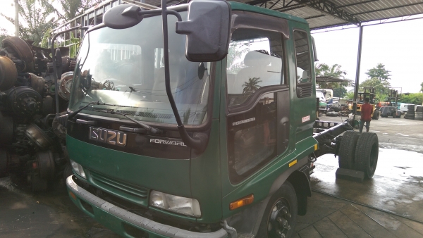 isuzu deca 195  รถนอกสวยๆ