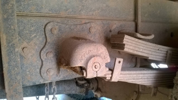 ขาย 6 ล้อ HINO FC กระบะยาว 4.30 เมตร กระบะไม่ค่อยสวย คัสซีสวยจัดตลอดเส้น เครื่อง WO4D 120 แรงม้า เก๋งบางไม่เคยทำสี ทะเบียนพร้อมโอนครับ ราคาต่อรองได้