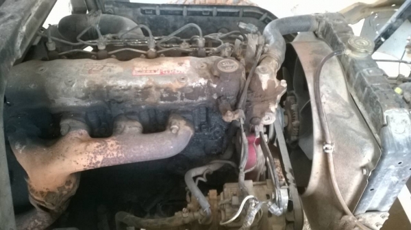 ขาย 6 ล้อ HINO FC กระบะยาว 4.30 เมตร กระบะไม่ค่อยสวย คัสซีสวยจัดตลอดเส้น เครื่อง WO4D 120 แรงม้า เก๋งบางไม่เคยทำสี ทะเบียนพร้อมโอนครับ ราคาต่อรองได้