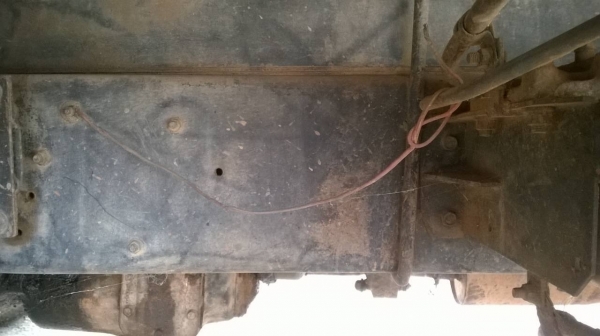 ขาย 6 ล้อ HINO FC กระบะยาว 4.30 เมตร กระบะไม่ค่อยสวย คัสซีสวยจัดตลอดเส้น เครื่อง WO4D 120 แรงม้า เก๋งบางไม่เคยทำสี ทะเบียนพร้อมโอนครับ ราคาต่อรองได้