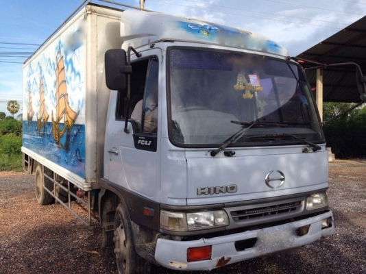 รถฮีโน่ 6 ล้อ  ตู้เย็น  FC4J  145 แรงม้า.  สนใจติดต่อ 081 - 6079515