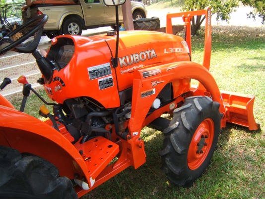 KUBOTA L3008 4WD