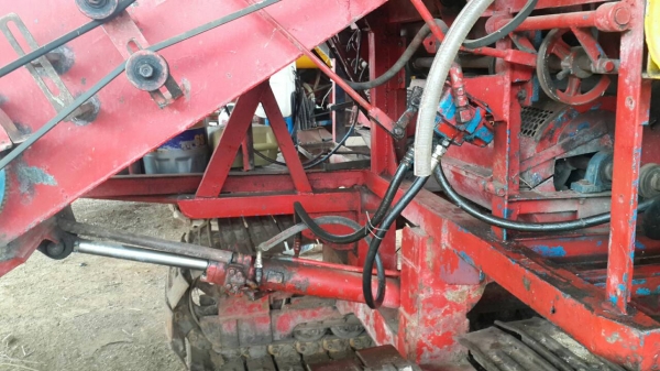 ขายรถเกี่ยว ศักดิ์พัฒนา ช่วงล่าง12 ปั๊มไดกิ้นเบอร์23 เครื่องดี อีซูซุ เทอร์โบว์ สภาพพร้อมใช้ งาน ช่วงล่างเต็มโซ่ดีสภาพพร้อมเกี่ยว ขายรถเกี่ยว ศักดิ์พัฒนา ช่วงล่าง12 ปั๊มไดกิ้นเบอร์23 เครื่องดี อีซูซุ เทอร์โบว์ สภาพพร้อมใช้ งาน ช่วงล่างเต็มโซ่ดีสภาพพร้อมเกี่ยว