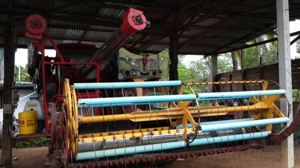 ขายรถเกี่ยว ศักดิ์พัฒนา ช่วงล่าง12 ปั๊มไดกิ้นเบอร์23 เครื่องดี อีซูซุ เทอร์โบว์ สภาพพร้อมใช้ งาน ช่วงล่างเต็มโซ่ดีสภาพพร้อมเกี่ยว ขายรถเกี่ยว ศักดิ์พัฒนา ช่วงล่าง12 ปั๊มไดกิ้นเบอร์23 เครื่องดี อีซูซุ เทอร์โบว์ สภาพพร้อมใช้ งาน ช่วงล่างเต็มโซ่ดีสภาพพร้อมเกี่ยว