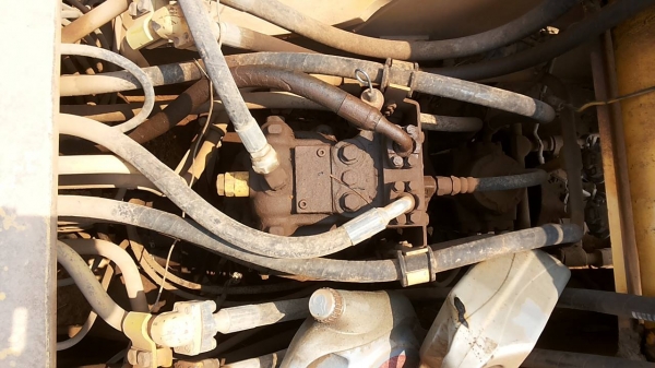 **1,000,000 บ.ต่อรอง**ขายแบ็คโฮ KOMATSU PC200-6 S.No.C11414 ปี2002 เครื่องเดิมปั้มเดิม ไฟฟ้าตัดบางจุด เครื่อง CUMMINS 6สูบ แน่นๆ แรงดี อึดดี ทน ไม่จุกจิก ปั้มดี แรง ทำงานดี ไม่โหลด บูมอาร์มสวย ไม่ปะไม่ดาม ไม่มีร้าว บุ้งกี๋ดีไม่ผุ บูท/สลัก ดี แน่นดี เอวดี **1,000,000 บ.ต่อรอง**ขายแบ็คโฮ KOMATSU PC200-6 S.No.C11414 ปี2002 เครื่องเดิมปั้มเดิม ไฟฟ้าตัดบางจุด เครื่อง CUMMINS 6สูบ แน่นๆ แรงดี อึดดี ทน ไม่จุกจิก ปั้มดี แรง ทำงานดี ไม่โหลด บูมอาร์มสวย ไม่ปะไม่ดาม ไม่มีร้าว บุ้งกี๋ดีไม่ผุ บูท/สลัก ดี แน่นดี เอวดี