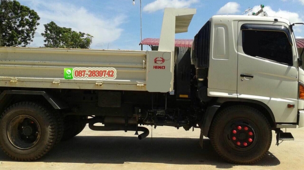 ขายรถดั้มพ์ 6 ล้อ ขนาดใหญ่ ไมล์ 3X,XXX กม.  HINO 220 แรงม้า