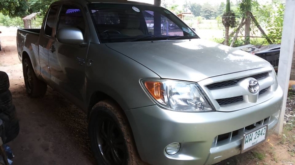 **335,000 บ.ต่อรอง**ขายกระบะแค็ป TOYOTA HILUX VIGO 2.5J ปี51/08 เครื่องเดิมเกียร์เดิม ไมล์12x,xxx เครื่องแน่น แรง ไม่มีเยิ้ม เกียร์ไม่มีหอน ช่วงล่างหนึบคัสซีสวยเดิมๆไม่มีสนิม กระบะสวยมีพื้นปูกระบะ หน้า-หลังเดิมๆไม่เคยชนหนัก ภายในสวยคอนโซลเต็ม พ.พาวเวอร์ ก