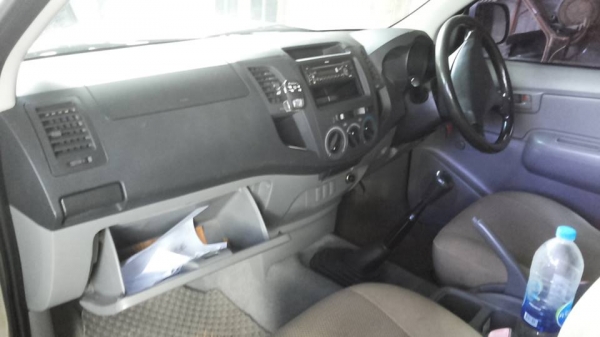 **335,000 บ.ต่อรอง**ขายกระบะแค็ป TOYOTA HILUX VIGO 2.5J ปี51/08 เครื่องเดิมเกียร์เดิม ไมล์12x,xxx เครื่องแน่น แรง ไม่มีเยิ้ม เกียร์ไม่มีหอน ช่วงล่างหนึบคัสซีสวยเดิมๆไม่มีสนิม กระบะสวยมีพื้นปูกระบะ หน้า-หลังเดิมๆไม่เคยชนหนัก ภายในสวยคอนโซลเต็ม พ.พาวเวอร์ ก