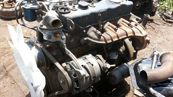 **55,000 บ.ต่อรอง**ขายเครื่องยนต์ พร้อมใบคุมเครื่อง ISUZU 4BD1-115HP 4สูบ ยกลงจาก NPR115 เครื่องแน่นๆ แห้งๆ สตาร์ทติดง่าย ไม่หลวมไม่เยิ้ม สภาพพร้อมใช้งาน ไม่มีเกียร์นะครับ สภาพ90\% พร้อมใช้งาน ราคาต่อรองได้นิดหน่อยเด้อ พี่น้องครับ
