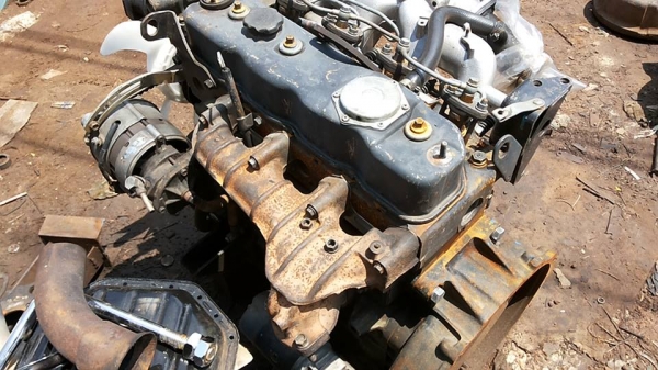 **55,000 บ.ต่อรอง**ขายเครื่องยนต์ พร้อมใบคุมเครื่อง ISUZU 4BD1-115HP 4สูบ ยกลงจาก NPR115 เครื่องแน่นๆ แห้งๆ สตาร์ทติดง่าย ไม่หลวมไม่เยิ้ม สภาพพร้อมใช้งาน ไม่มีเกียร์นะครับ สภาพ90\% พร้อมใช้งาน ราคาต่อรองได้นิดหน่อยเด้อ พี่น้องครับ