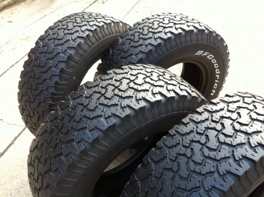 ขายยาง BF Goodrich All-terrain ขนาด 265 75 r16 ปี 3011