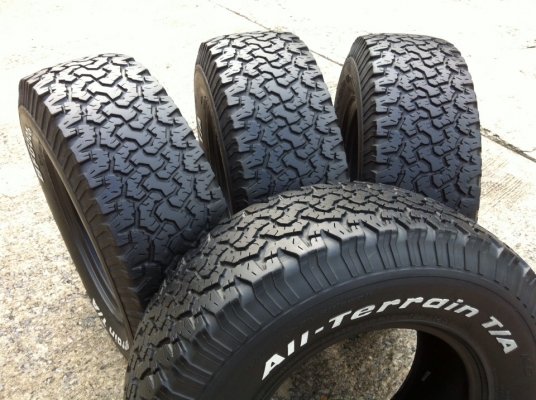 ขายยาง BF Goodrich All-terrain ขนาด 265 75 r16 ปี 3011
