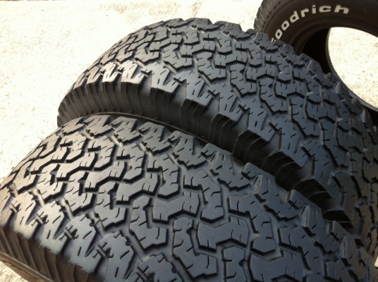 ขายยาง BF Goodrich All-terrain ขนาด 265 75 r16 ปี 3011