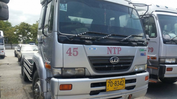 ขายด่วนครับ หัวลากน้ำมัน 2 คัน นิสสัน UD 320 ปี 46 ราคา 900,000 บาท - นิสสัน UD 320 ปี 48 ราคา 1,000,000 บาท