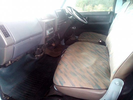 4 ล้อบรรทุก  *ไม่ติดเวลา*  ISUZU   NKR 88 แรงม้า *ยาว3.20ม.*  รถสวยเดิม+สวยจริง * สภาพพร้อมใช้งาน * มีเล่มพร้อม *