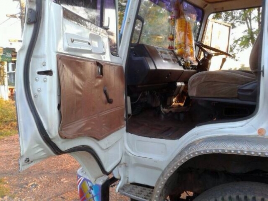 ขายรถบรรทุกสิบล้อดัมพ์ HINO SUMO227 เครื่องเดิม EM100-220 แรง 2 เพลาดัมพ์