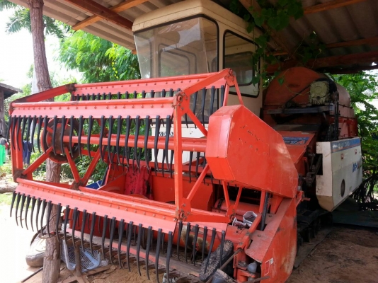 ขายรถเกี่ยวข้าวเล็กKUBOTA รองกระสอบ หน้ากว้าง1.50เมตร เครื่องKUBOTA 24แรง เครื่องดี ช่วงล่างดี เลี้ยวซ้าย ขวา เดินหน้า ถอยหลังได้สบาย สนใจโทร090-8588220คุณนะ หรือ www.truck.in.th/498