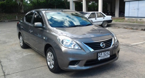 ขายด่วนรถเก๋ง นิสสัน อมิล่า300000