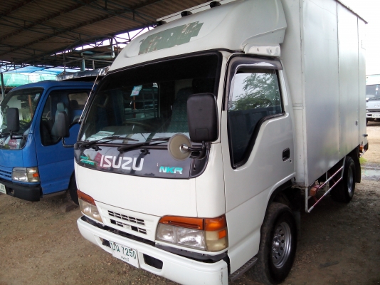 4 ล้อบรรทุก ตู้แห้ง *ไม่ติดเวลา* ISUZU NKR 100 แรงม้า *ยาว3.20ม.* รถสวยเดิม+สวยจริง * รถสภาพพร้อมใช้งาน * มีเล่มพร้อม * 4 ล้อบรรทุก ตู้แห้ง *ไม่ติดเวลา* ISUZU NKR 100 แรงม้า *ยาว3.20ม.* รถสวยเดิม+สวยจริง * รถสภาพพร้อมใช้งาน * มีเล่มพร้อม *