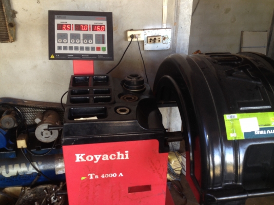 ขายเครื่องถ่วงล้อ สภาพใช้งานไม่กี่ครั้ง