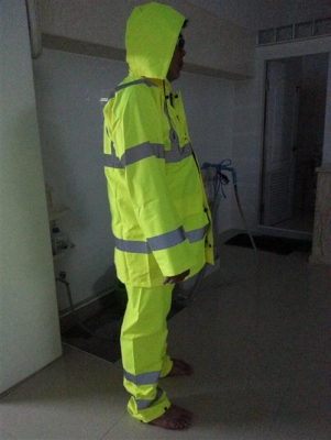 ขายชุดกันฝนผ้าร่มอย่างดี แถบสะท้อนแสงแท้ สินค้านำเข้า