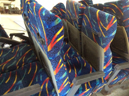 ขายเบาะรถบัสหุ้มกำมะหยี่ทรงสวย