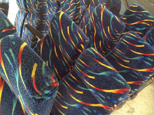 ขายเบาะรถบัสหุ้มกำมะหยี่ทรงสวย