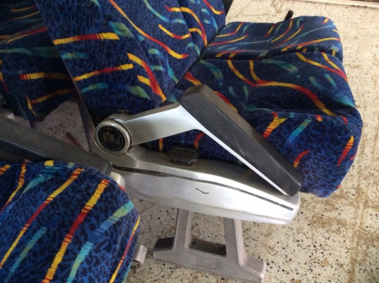 ขายเบาะรถบัสหุ้มกำมะหยี่ทรงสวย