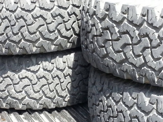 ขายยาง BF 31 x 10.5 x 15 ปี 10 ขายยาง BF 31 x 10.5 x 15 ปี 10