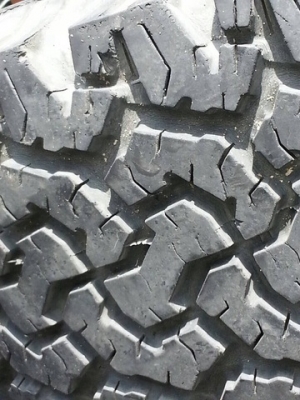 ขายยาง BF 31 x 10.5 x 15 ปี 10 ขายยาง BF 31 x 10.5 x 15 ปี 10