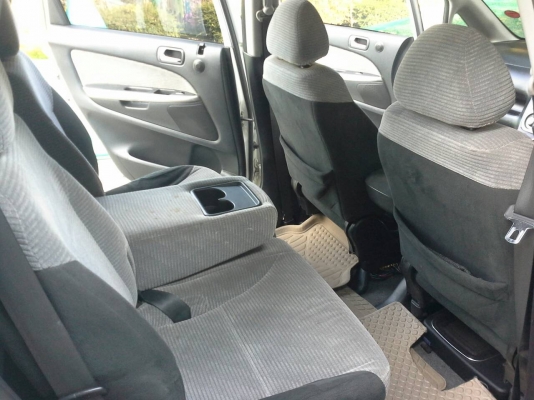 ขาย รถครอบครัว 7 ที่นัง Honda Stream 2.0