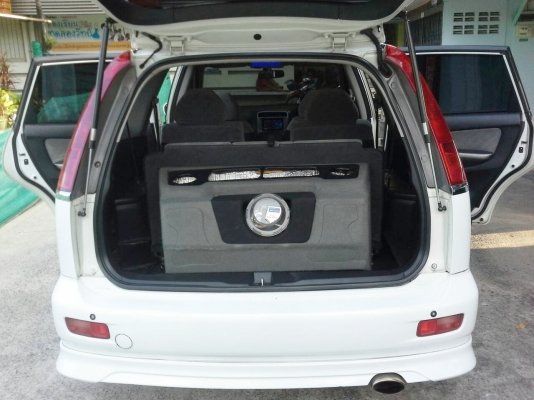 ขาย รถครอบครัว 7 ที่นัง Honda Stream 2.0