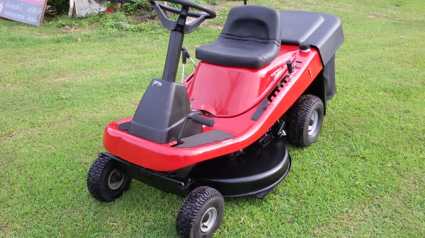 ขายรถตัดหญ้านั่งขับ