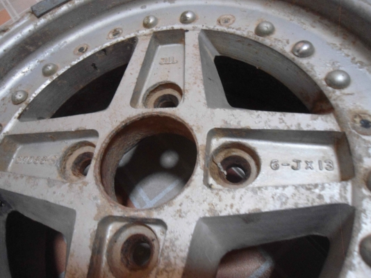 ขายเศษแม็ก cross ขอบ 13 4 รู 114 กว้าง 6 นิ้ว