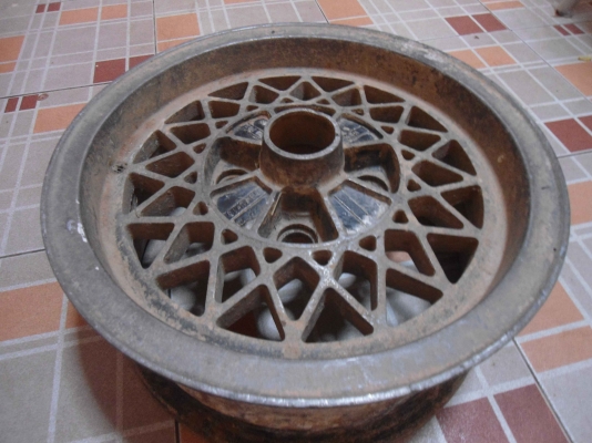 ขายเศษแม็ก Medin ITALY 1วง  ขอบ 13 ปี 78