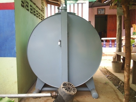 ขายหัวจ่ายน้ำมันระบบ ดิจิตอลพร้อมถังเก็บ 1000ลิตร 50,000บาทครับ