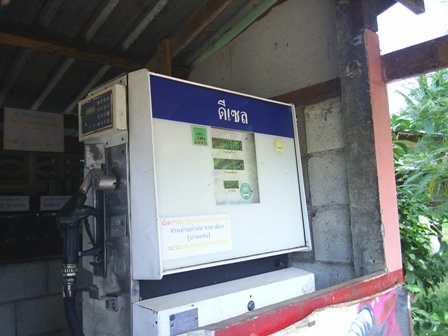 ขายหัวจ่ายน้ำมันระบบ ดิจิตอลพร้อมถังเก็บ 1000ลิตร 50,000บาทครับ