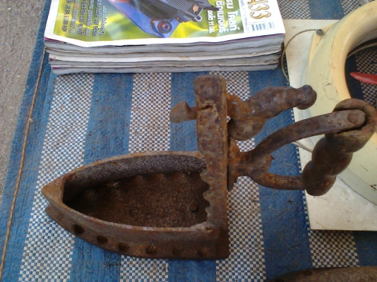 เตารีดเหล็กหล่อหัวไก่