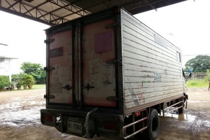 ขาย Hino FC2W 120 แรง ปี39 ตู้แห้ง 3 บาน 5.5 m โทร 088-4501277