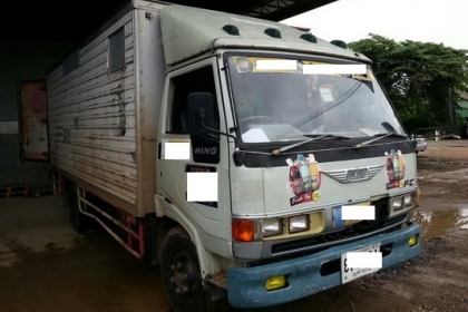 ขาย Hino FC2W 120 แรง ปี39 ตู้แห้ง 3 บาน 5.5 m โทร 088-4501277