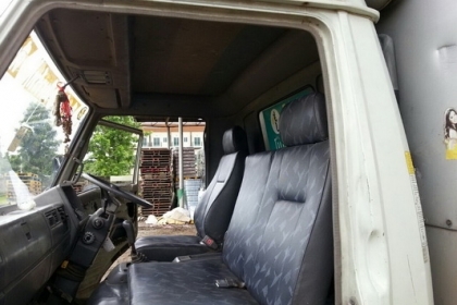 ขาย Hino FC2W 120 แรง ปี39 ตู้แห้ง 3 บาน 5.5 m โทร 088-4501277