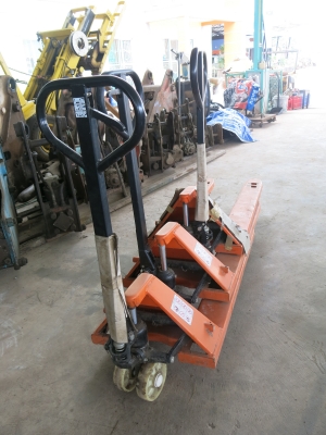 ขาย!!! แฮนด์ลิฟท์