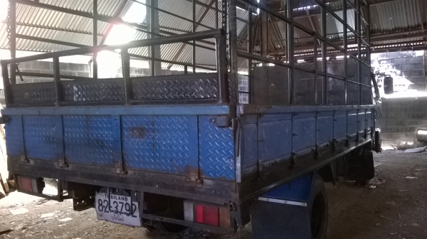 ISUZU NPR 110  เครื่อง4BE1 เครื่องดี ช่วงล่างดี คัสซีไม่ผุ กระบะพื้นเหล็กยาว 4.3เมตร