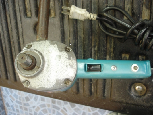 ขายเครื่องขัดกระดาษทราย7" ยี่ห้อ: makita 9218SB