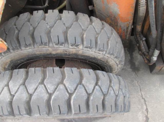 ขาย FORKLIFT 2.5 TON KOMATSU FD25-7 ขาย FORKLIFT 2.5 TON KOMATSU FD25-7