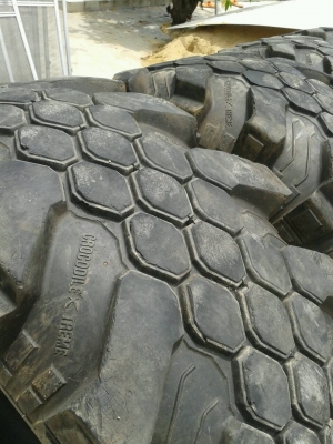 ขายยางลุย 36x12.5R16 ขายยางลุย 36x12.5R16