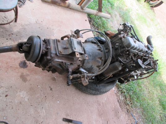 ตัองการขายเครืองยนต์อีซูสุC240พร้อมเกีย