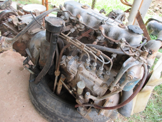 ตัองการขายเครืองยนต์อีซูสุC240พร้อมเกีย